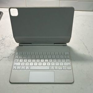 Apple Magic Keyboard for iPad
